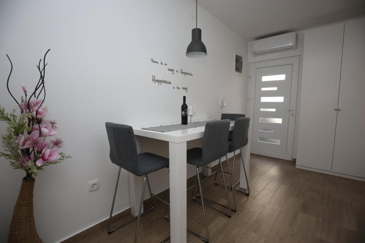 Studio Apartment Koko 里耶卡 外观 照片